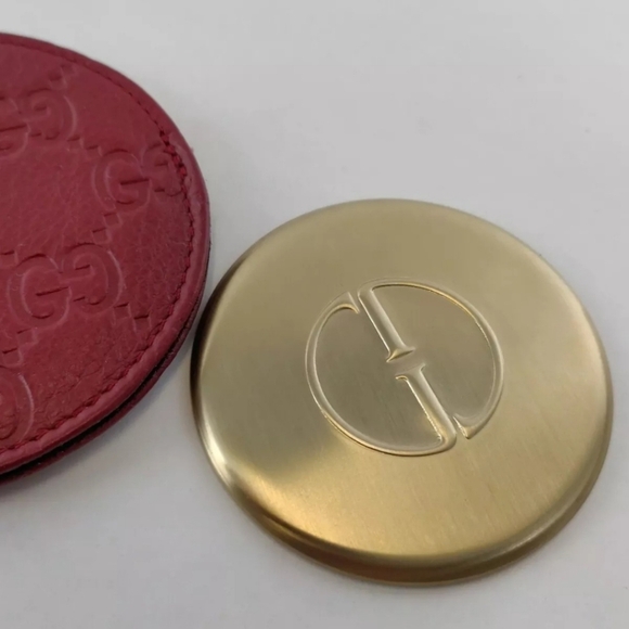 GUCCI Red Leather Round Guccissima GG Sleeve and Mirror, New! - Picture 2 of 4